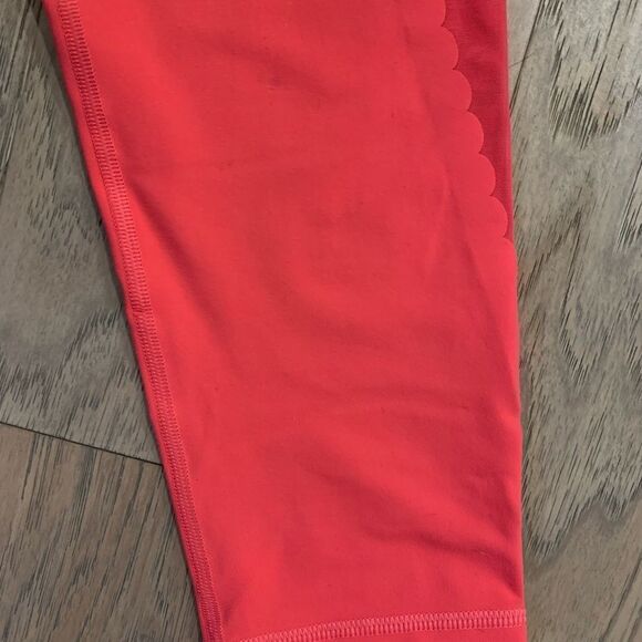 HOT pink Scallop Leggings - Picture 6 of 7